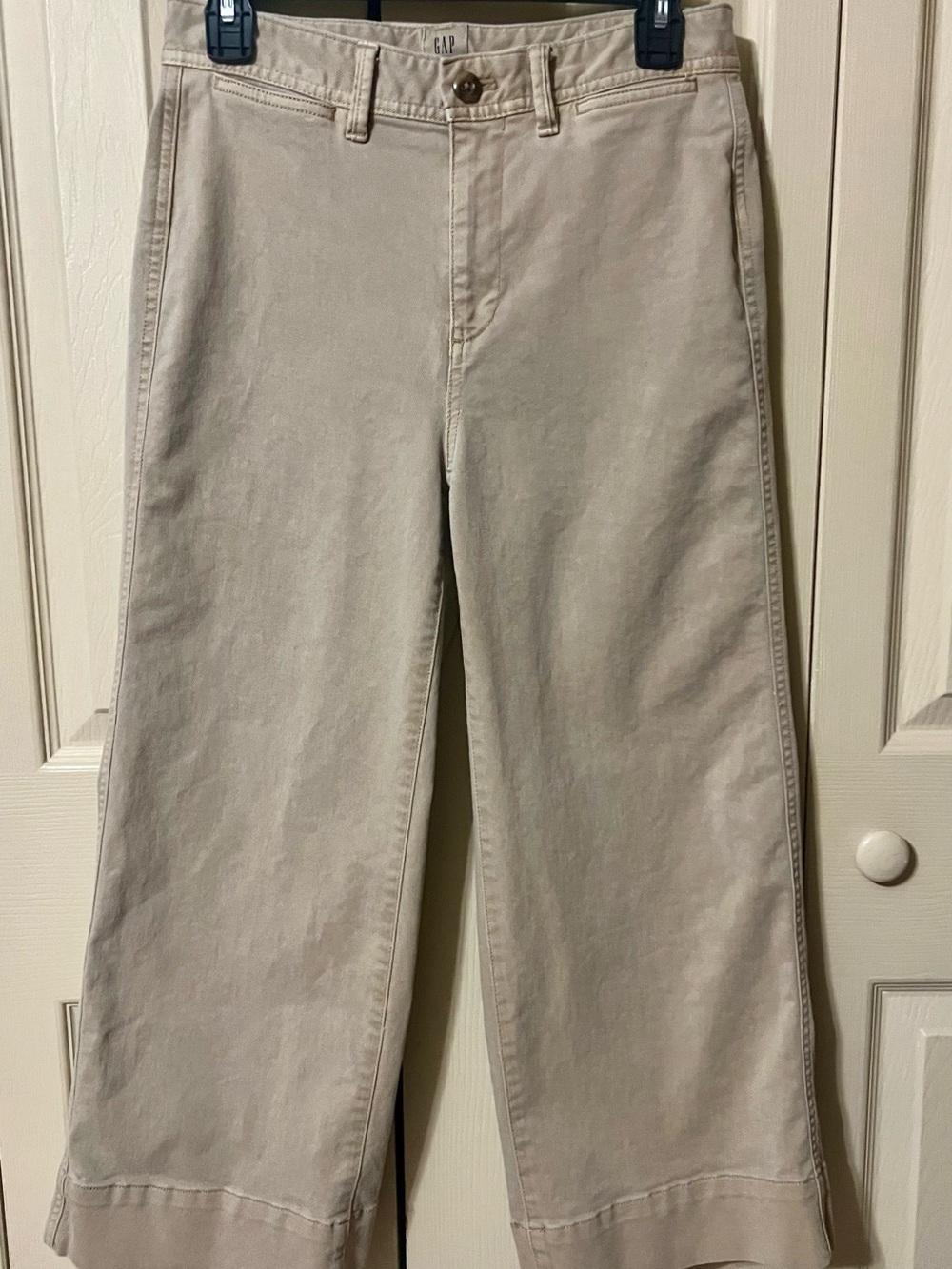 GAP Cropped Ankle Jeans in Tan Khaki Color Size 6 Petite